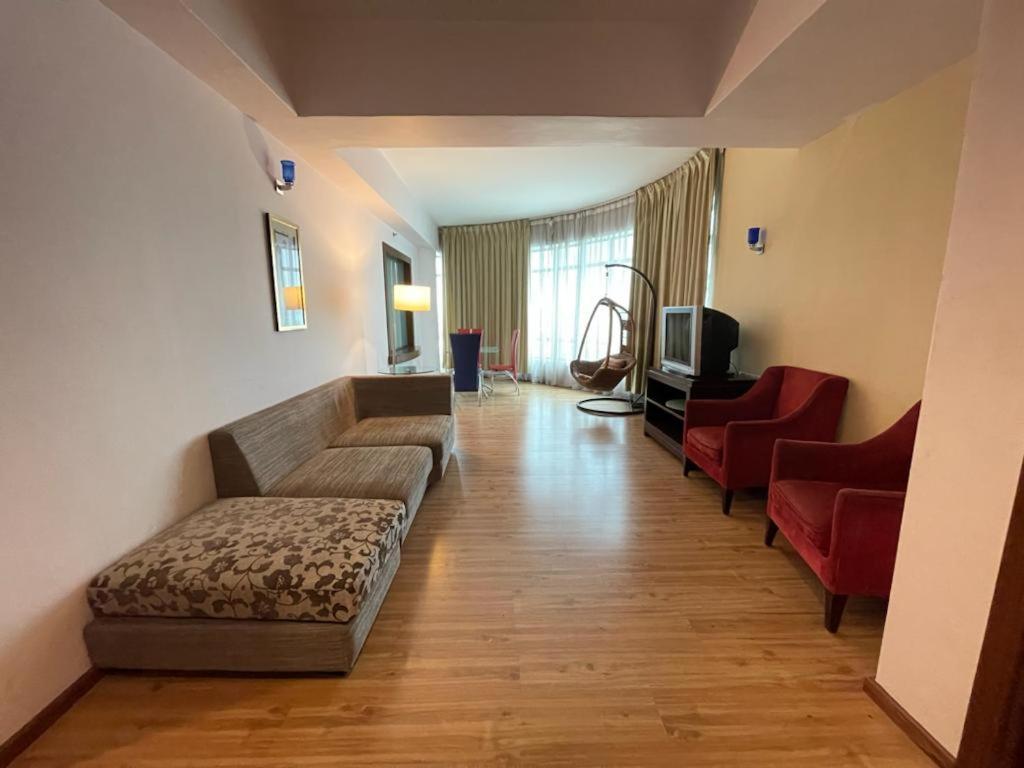 Oriental Crystal Hotel Kajang Zewnętrze zdjęcie