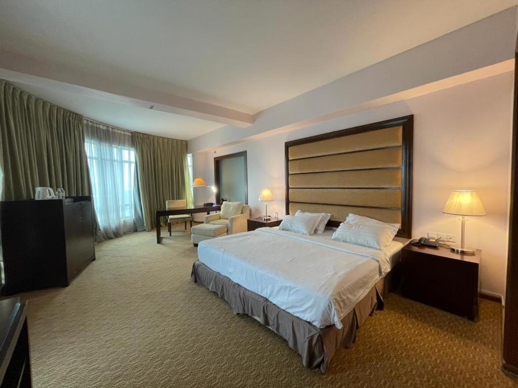 Oriental Crystal Hotel Kajang Zewnętrze zdjęcie